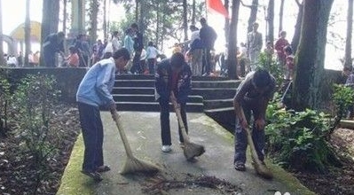去墓地带什么